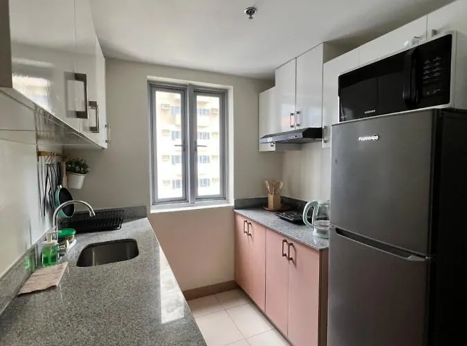 Huge 1bedroom Condotel W Balcony Near Smart Araneta Coliseum