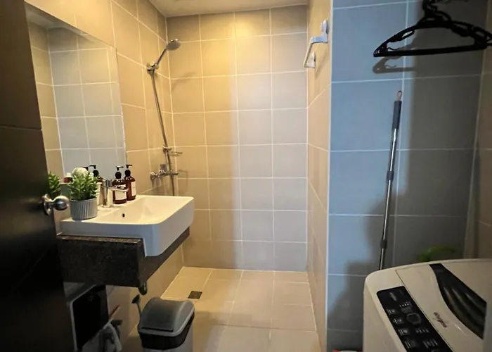 Huge 1bedroom Condotel W Balcony Near Smart Araneta Coliseum Apartahotel